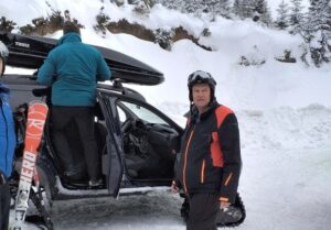 George Simion aruncă bomba: Din informațiile noastre, Iohannis este la SKI. Ciolacu face TikTok-uri cu sarmale și mici – 60m.ro