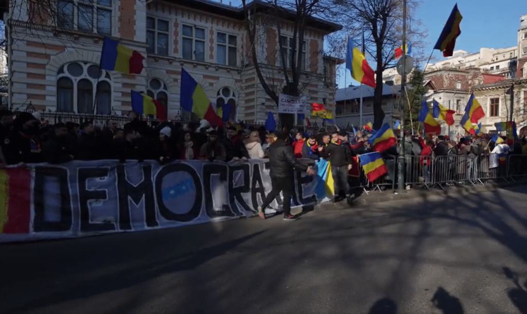 Proteste de amploare în toată România. Sediile prefecturilor pichetate de AUR. Se cer alegeri libere – 60m.ro