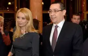 Măscăriciul PSD și-a abandonat soția și copiii! Victor Ponta a divorțat de Daciana Sârbu – 60m.ro