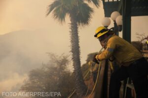 Un nou incendiu de vegetație a izbucnit la nord de Los Angeles. Se impun măsuri de evacuare