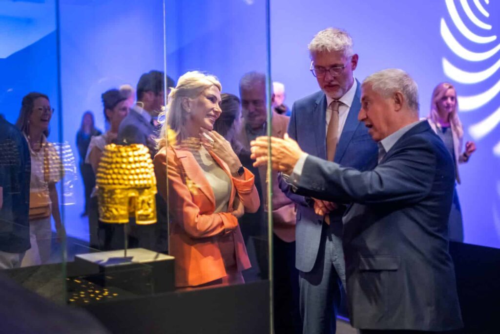 Istoric, revoltat după furtul anului. Raluca Turcan trebuie trasă la răspundere – 60m.ro