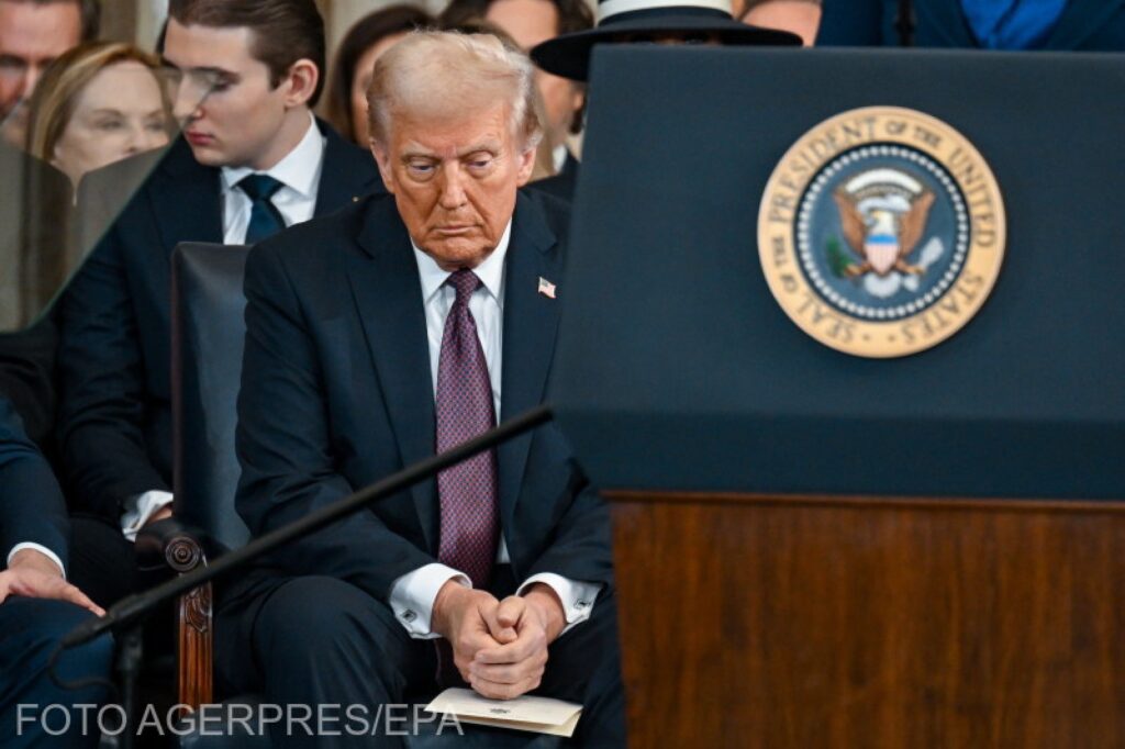 Trump ordonă înghețarea ajutoarelor pentru a elimina „ideologia woke, de gen și politicile verzi”