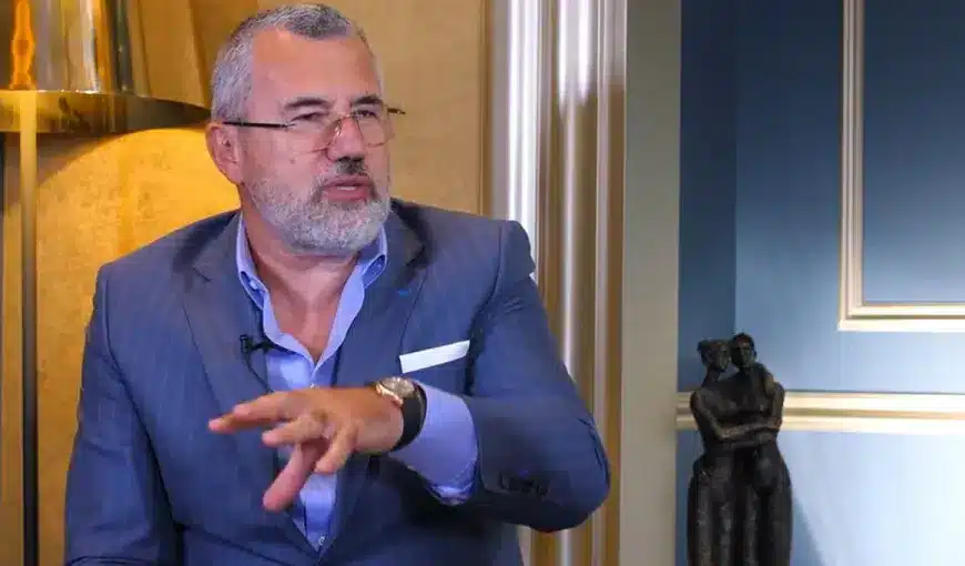 VIDEO Sorin Constantinescu îl dă de gol pe Crin Antonescu: juca poker la mese private, are datorii pe la tot orașul – 60m.ro