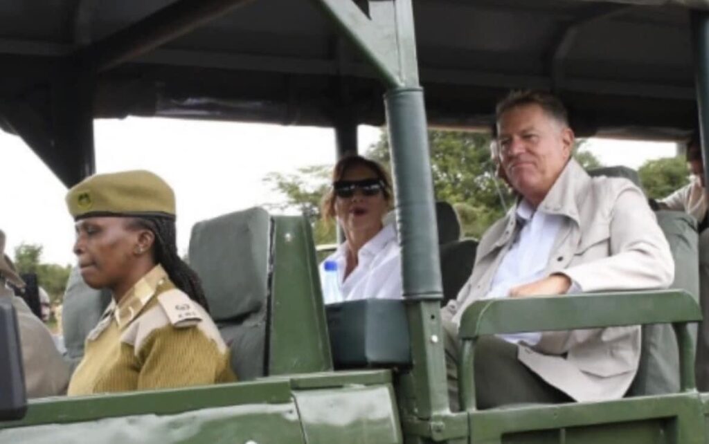 Ion Cristoiu: De ce a demisionat Klaus Iohannis!? Ca să nu-l prindă la Cotroceni lovitura americană? întreabă retoric Cristoiu. – 60m.ro