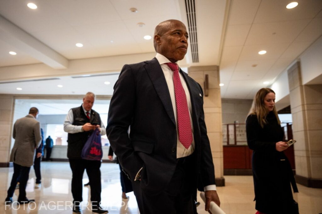 Criză în America. Primarul din New York, acuzat că a făcut un pact cu Trump, riscă să fie demis