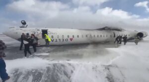 Suma pe care o va primi fiecare pasager care se afla în avionul răsturnat pe aeroportul din Toronto