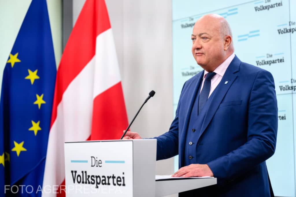 Extrema dreaptă din Austria, aproape să fie lăsată în afara Guvernului deşi a câştigat alegerile parlamentare