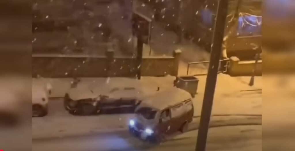 Ninsorile masive și viscolul provoacă haos în Turcia! Peste 2.600 de sate izolate și mii de drumuri închise