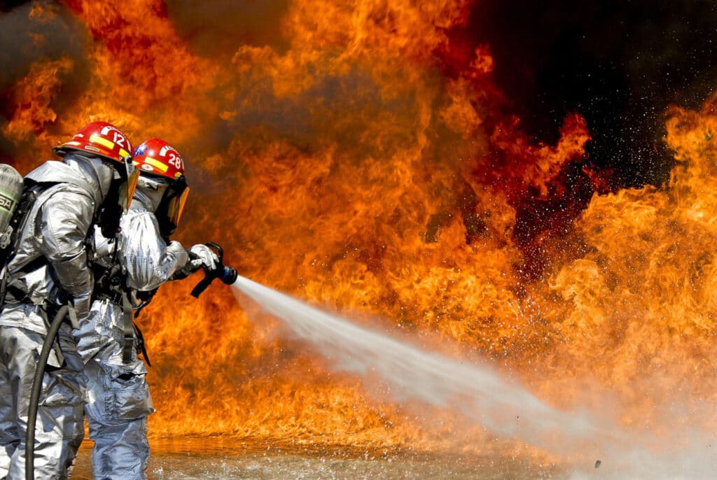Mii de locuitori evacuaţi în Japonia. Nordul ţării, devastat de incendii de pădure record
