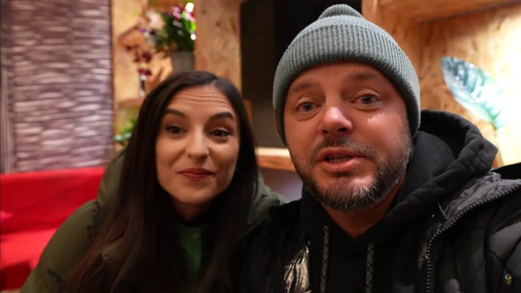 Primii turiști străini în Coreea de Nord după 5 ani sunt români. „Haihui în doi” dezvăluie ce au găsit în țara izolată