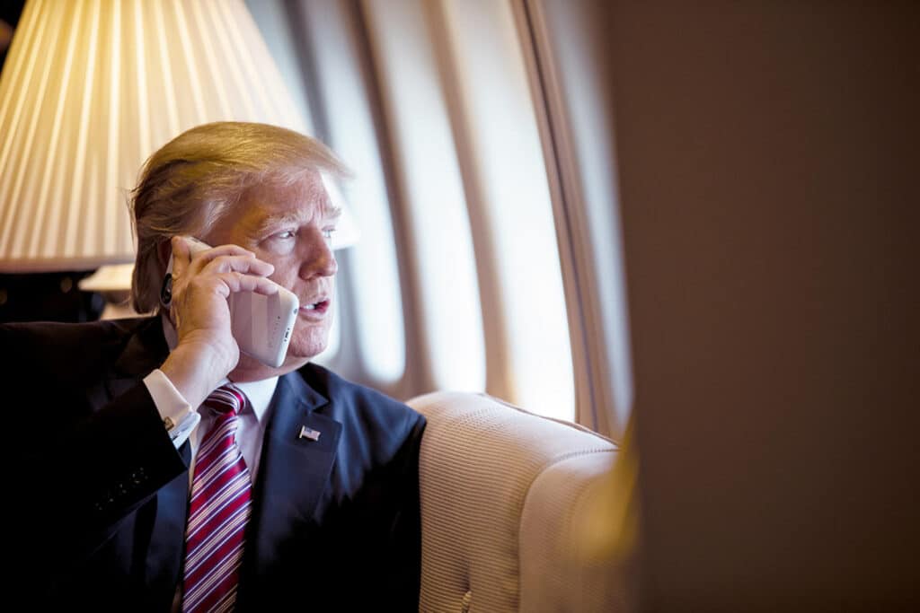 Donald Trump, nou atac la adresa lui Justin Trudeau. După ce au vorbit la telefon aproape o oră, președintele SUA l-a acuzat că vrea să „rămână la putere”