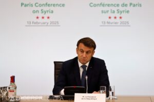 Macron îl acuză pe Putin de „imperialism revizionist” și răspunde criticilor lui Trump privind NATO