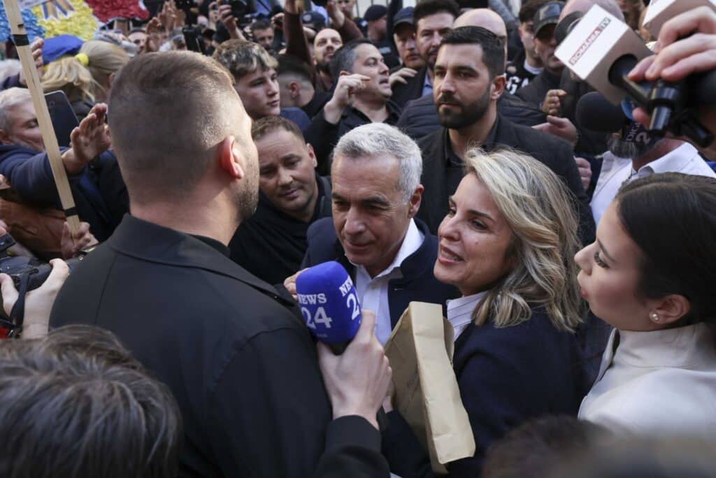 Presa rusă sare din nou în apărarea lui Călin Georgescu, după ce BEC i-a respins dosarul. „Candidatului pro-rus nu i se permite să participe la alegeri”