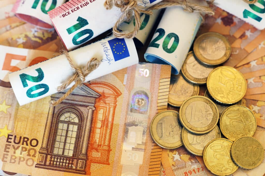 Statele UE vor mai mulți bani pentru apărare. Cu ce se confruntă Europa
