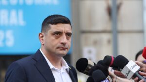 George Simion a ajuns la BEC! Susținere masivă pentru patrioți: s-au strâns aproape 1 milion de semnături – 60m.ro