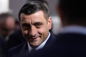 George Simion l-a confruntat pe Tusk, pe X: Sper să aduci noroc și de această dată, Donald!