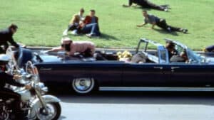 Asasinarea preşedintelui Kennedy. Restul arhivelor vor fi publicate marţi, anunţă Trump
