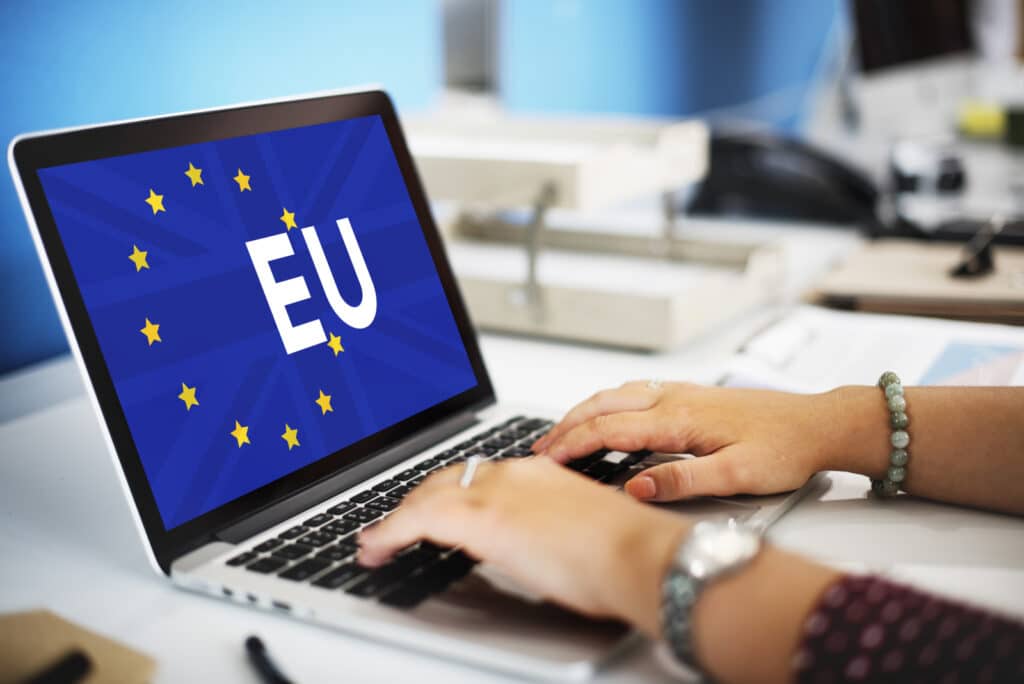UE a publicat harta rețelelor de dezinformare ale Chinei și Rusiei
