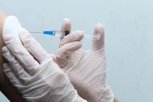 Epidemia de chikungunya crește rapid: Două decese și mii de infectări. Vaccinarea a devenit o urgență pe insula Reunion