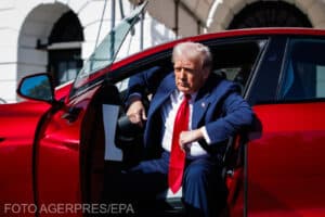 Tarife auto. Donald Trump spune că nu-i pasă dacă producătorii cresc preţurile