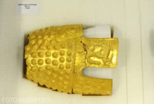 Cum încearcă olandezii să recupereze prejudiciul din furtul coifului de aur de la Coțofenești