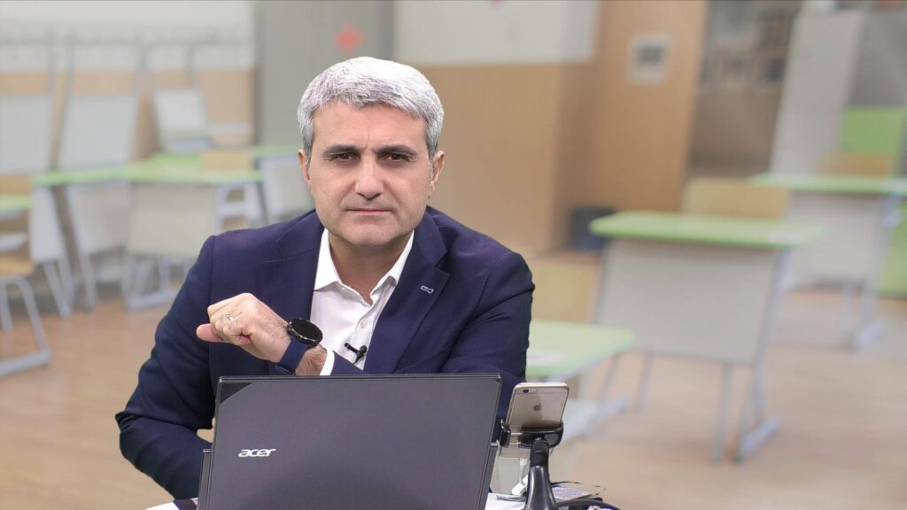 Robert Turcescu: Câtă vreme îţi foloseşti puterea pentru a demola drepturi şi libertăţi individuale înseamnă că te comporţi nedemocratic şi trebuie să reacţionăm – 60m.ro