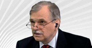 Valentin Stan: „Nicuşor Dan a fost creat de sistem pentru ca în spatele lui aceiaşi oameni să rămână „mufaţi” la bani şi resurse” – 60m.ro
