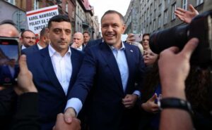 Polonia a câștigat lupta cu neomarxismul! La ei nu există o stângă precum cea din România, care să bage frica în oameni cu „vin rușii”, „ieșim din Europa”, „vin fasciștii” – 60m.ro