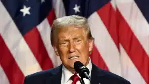 Taxele lui Trump au redus deficitul cu 50%. A salvat economia americană – 60m.ro