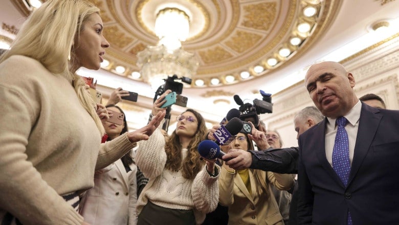 Problema angajaților politici la stat nu e doar numărul, ci și salariile imense, duble față de privat – 60m.ro