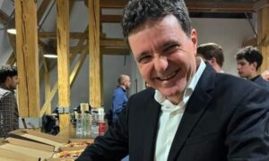 România este practic necondusă și nereprezentată de trei săptămâni – 60m.ro