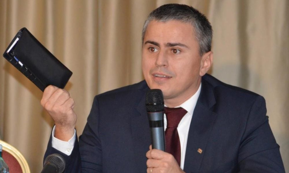 Biriș: ”Oamenii harnici să fie solidari cu hoții și sinecurile lor?” – 60m.ro