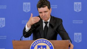 Românii au fost prostiți. Diploma lui Nicușor nu era de la Sorbona, ci un simulacru ieftin – 60m.ro