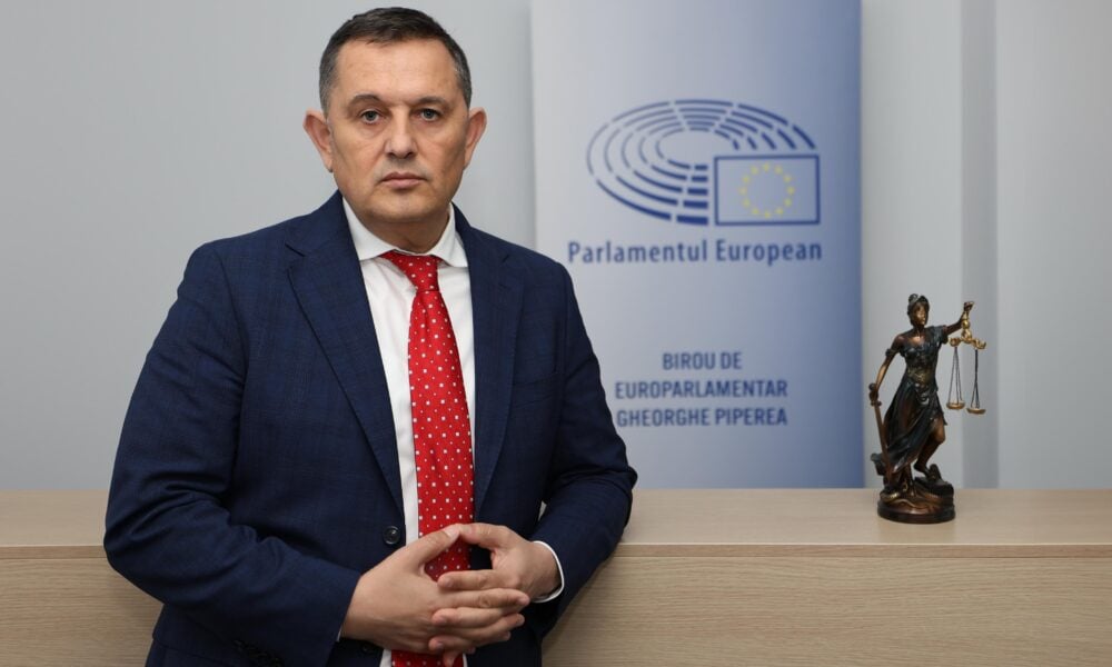 Gheorghe Piperea (AUR) inițiază moțiunea de cenzură împotriva Ursulei von der Leyen. Adevărul despre „Pfizergate” trebuie spus – 60m.ro