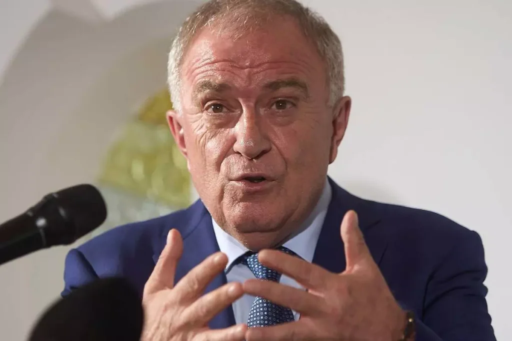 Cine este Ion Sterian, șeful Transgaz cu cinci secretare, nouă consilieri și șapte șoferi. Ce avere are – 60m.ro