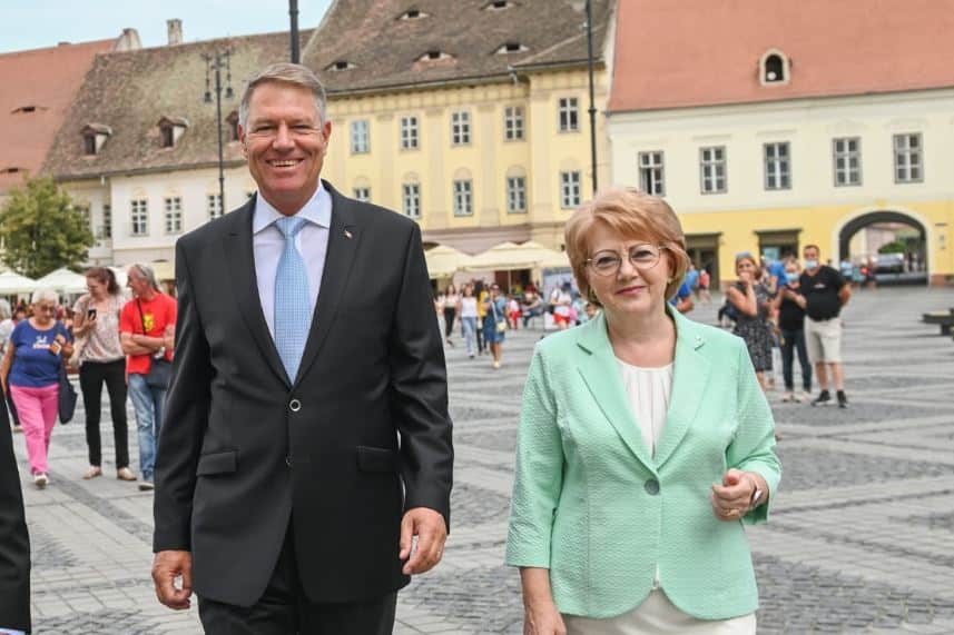 Astrid Fodor, primarul Sibiului, a dat informații la Securitate cu numele conspirativ ”Aurora” – 60m.ro