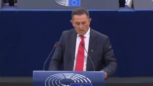 Gheorghe Piperea, la dezbaterea moțiunii de cenzură împotriva Ursulei von der Leyen: ”Trebuie să plece acasă” – 60m.ro