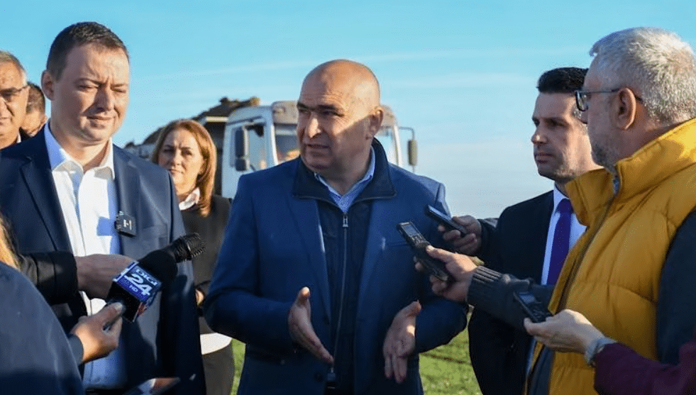 Omul pe care Bolojan îl plimbă pe bani mulți prin CA-uri are și „spor de femeie” – 60m.ro