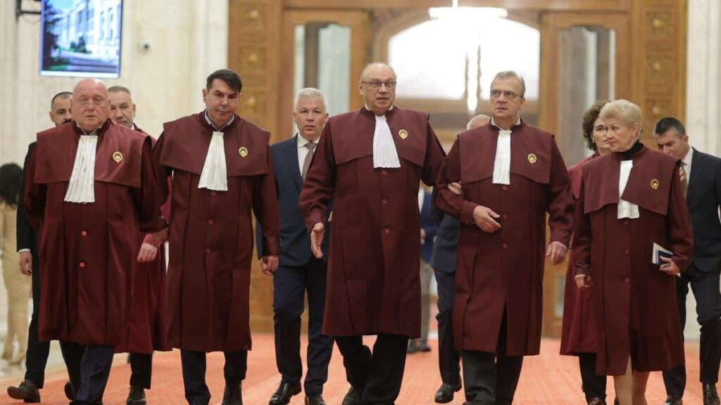 AUR: CCR că a abandonat complet rolul de garant al democrației și s-a predat intereselor politice ale sistemului – 60m.ro
