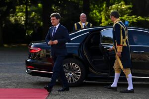 Nicușor merge în Austria! A plecat să primească ordine de la stăpâni – 60m.ro