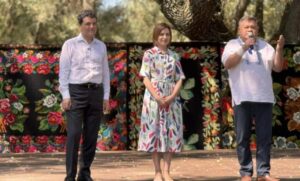 Nicușor Dan, de mână cu Maia Sandu prin toată Moldova: Au mâncat o zeamă la Călărași – 60m.ro