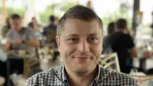 Vladimir Ionaș – sociologul cu un singur angajat și cu buzunarele pline din banii campaniei lui Nicușor Dan – 60m.ro