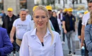 Ramona Bruynseels (AUR): Protejați mamele, elevii și pensionarii. Nu sunt doar linii într-un Excel, sunt oameni cu suflet, cu inimă, cu nevoi – 60m.ro