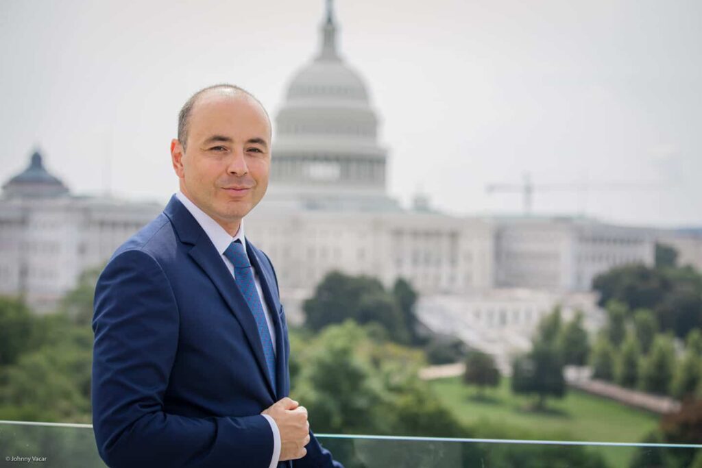 Jaful din MAE: Ambasadorii corupți numiți politic, chirii de milioane pe imobile de lux, în timp ce România deține palate nefolosite – 60m.ro