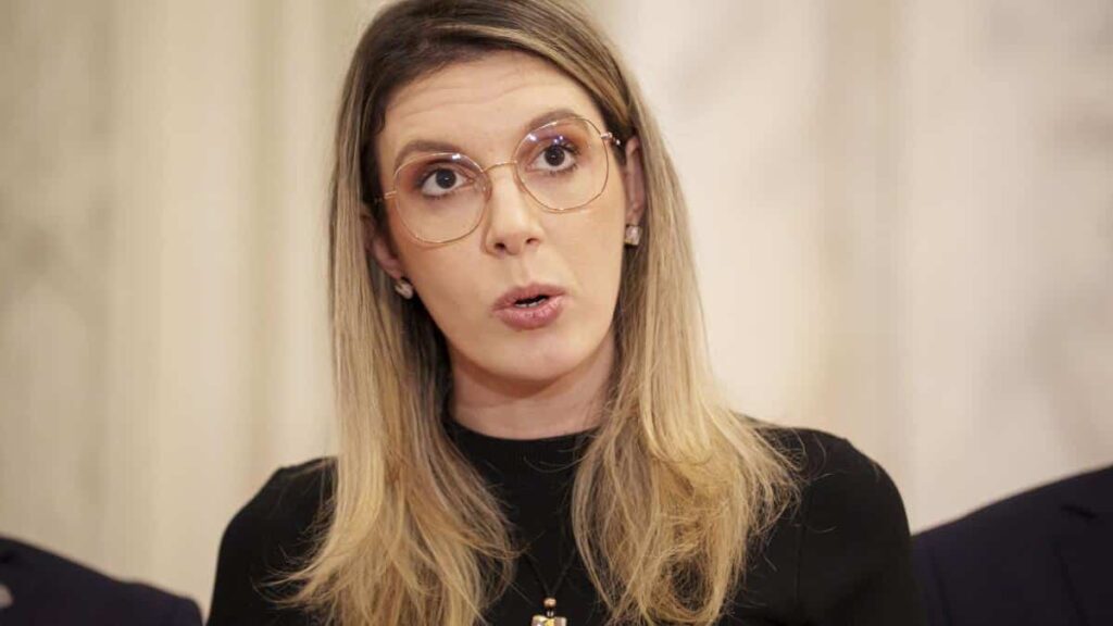 AUR depune moțiune simplă împotriva ministrului Mediului – 60m.ro