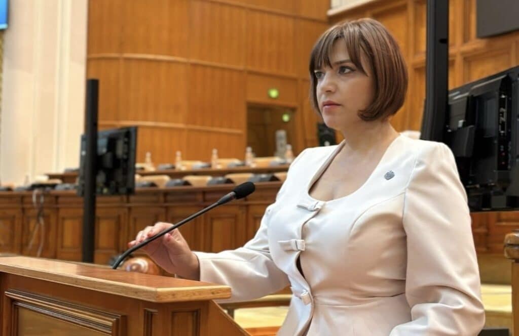 b9af2dbd-b641-47d1-8d1f-d9fd894300ba