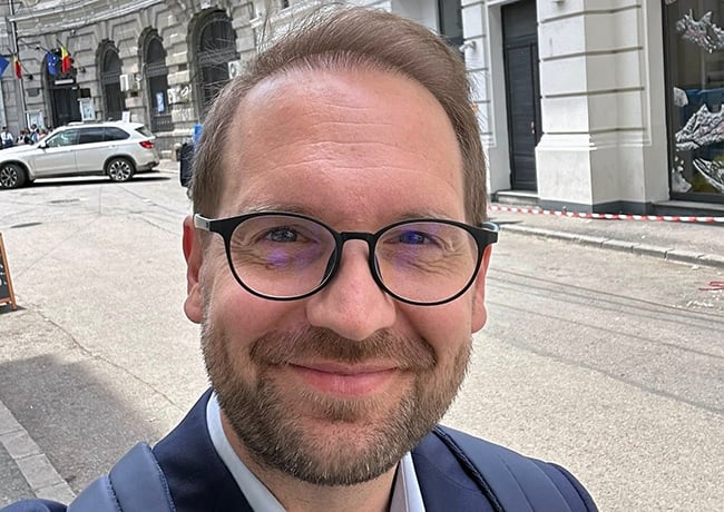 Dominic Fritz a împrumutat bani în campania electorală de la un userist. După ce a ajuns primar, i-a aprobat un PUZ pentru un proiect imobiliar – 60m.ro