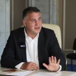 Deputatul AUR Ciprian Paraschiv: „Românii trebuie protejați de costurile uriașe ale creditelor. Guvernul a ignorat o directivă europeană esențială pentru consumatori”
