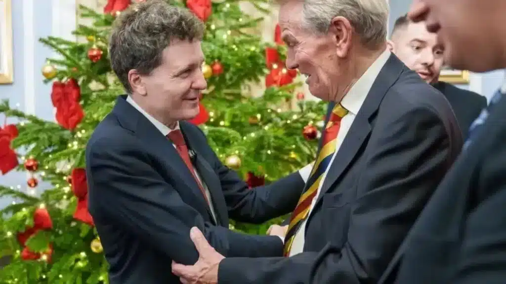 Straniile întâlniri ale lui Nicușor Dan la Londra: A ignorat diaspora românească, dar a ridicat ode rechinilor vremurilor apuse din rândul mafiei imobiliare – 60m.ro