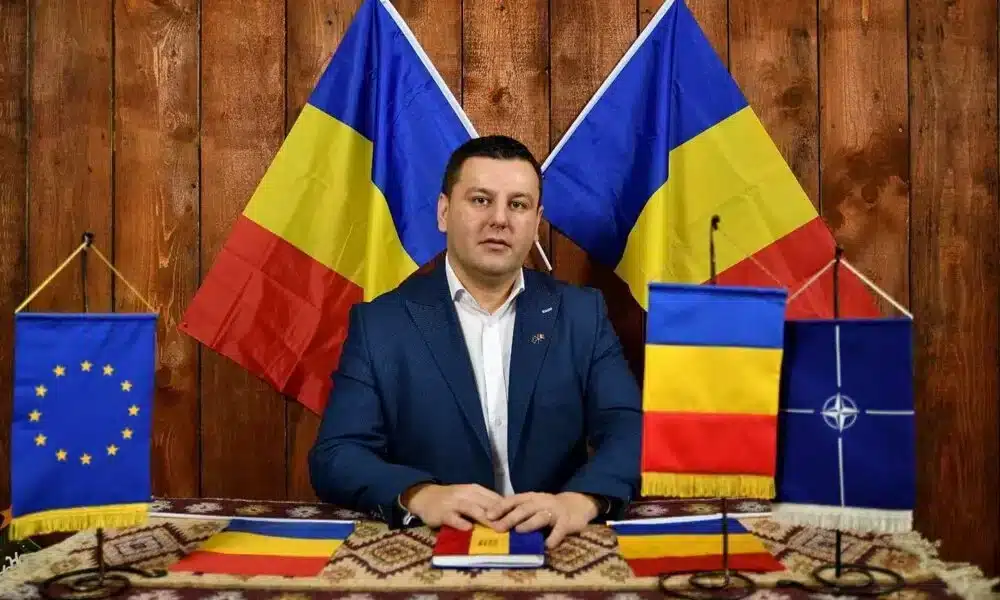 Funcționarii mafiei de partid. Jonglează cu joburile și adună ore-n șir de muncă – 40.000 mii de lei lunar – 60m.ro